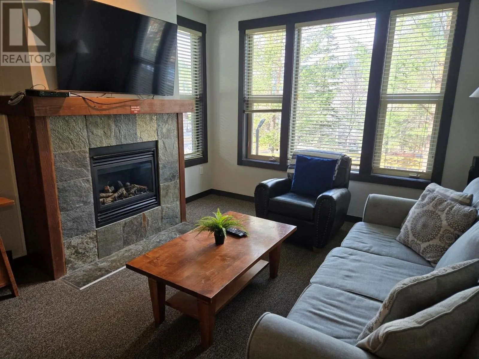 2070 SUMMIT Drive Unit# 201A & 201B