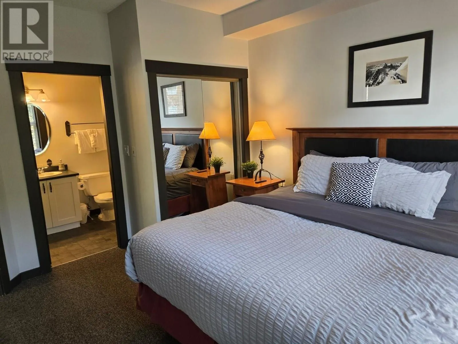 2070 SUMMIT Drive Unit# 201A & 201B