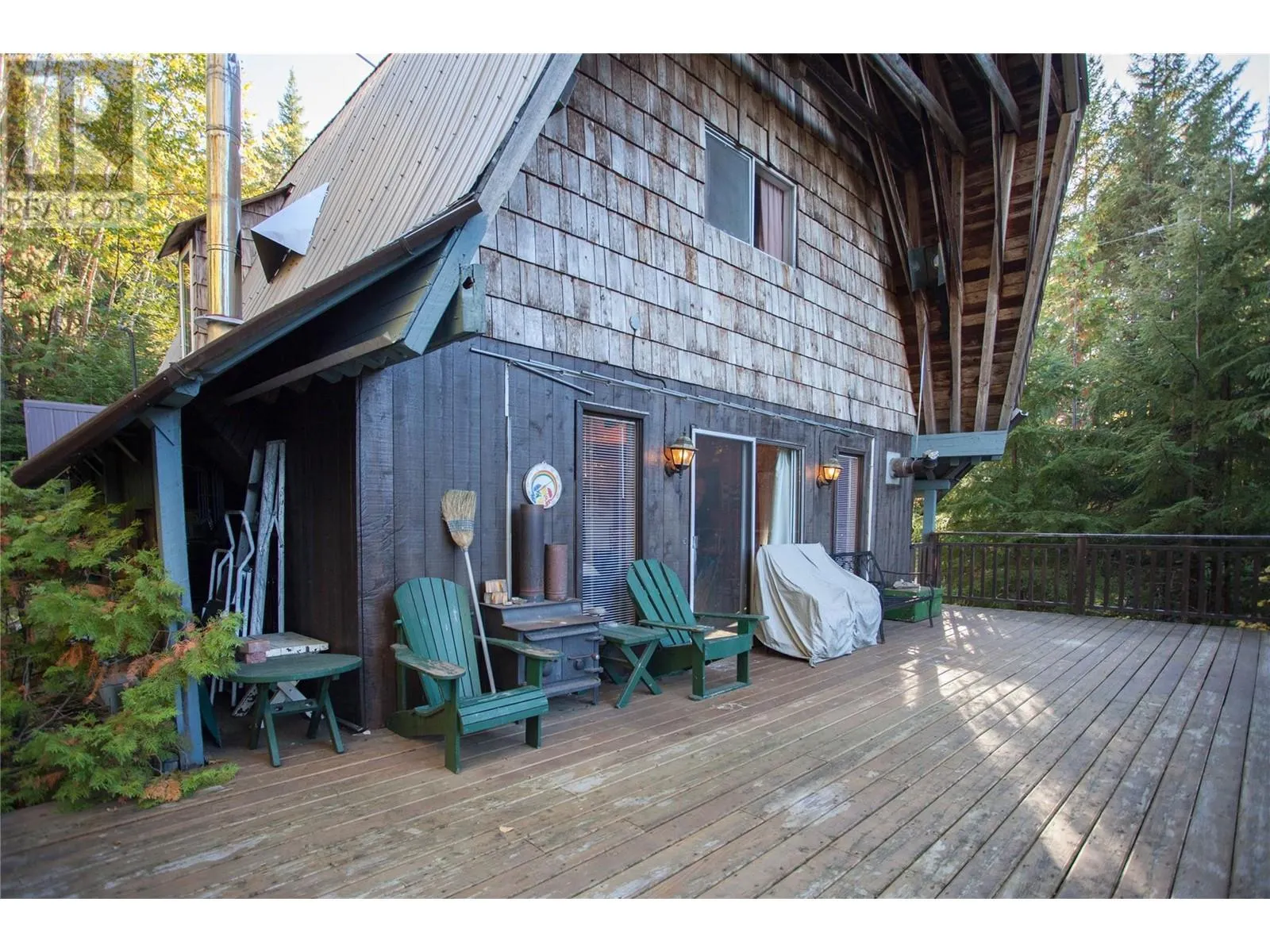3217 Lumby Mabel Lake Road