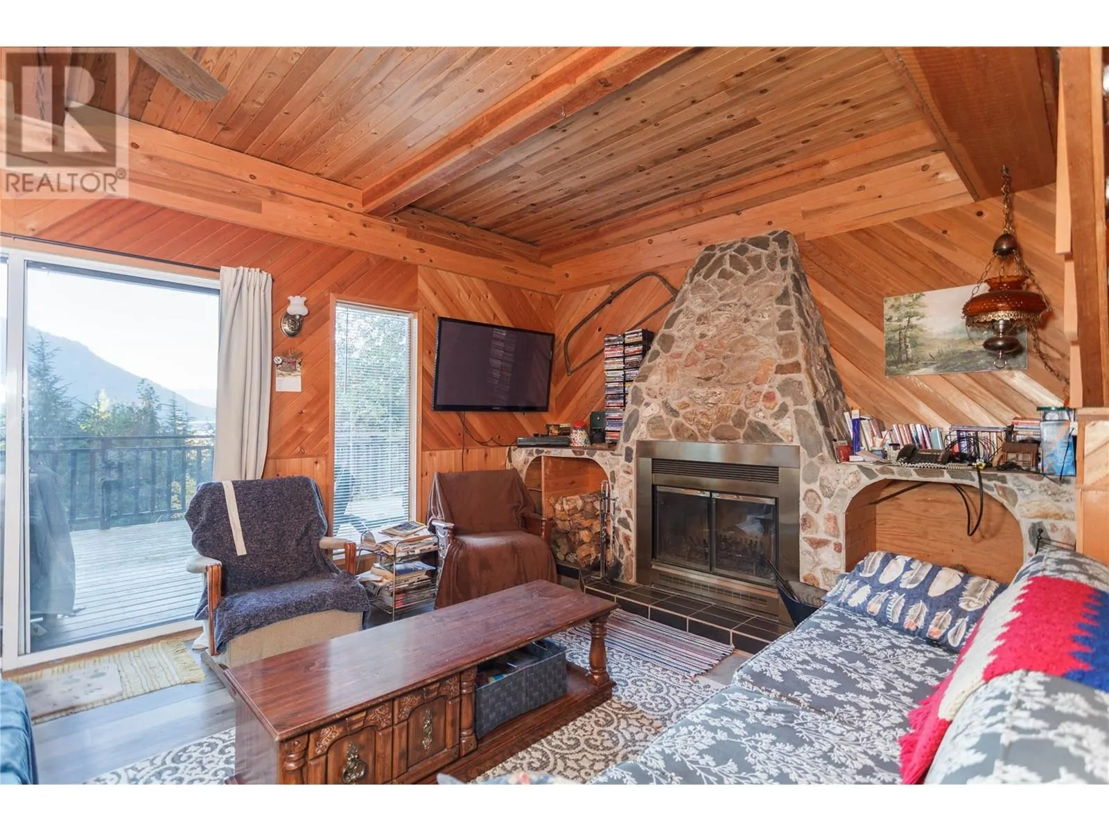 3217 Lumby Mabel Lake Road