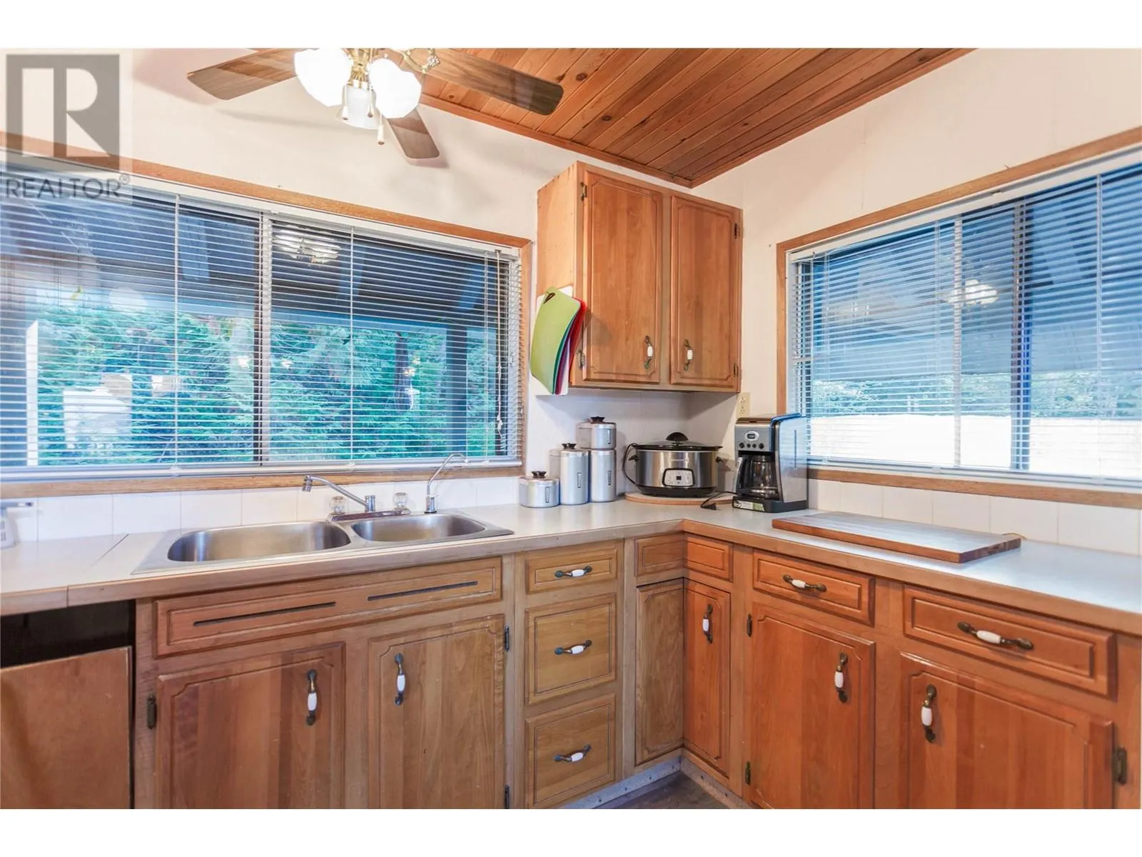 3217 Lumby Mabel Lake Road