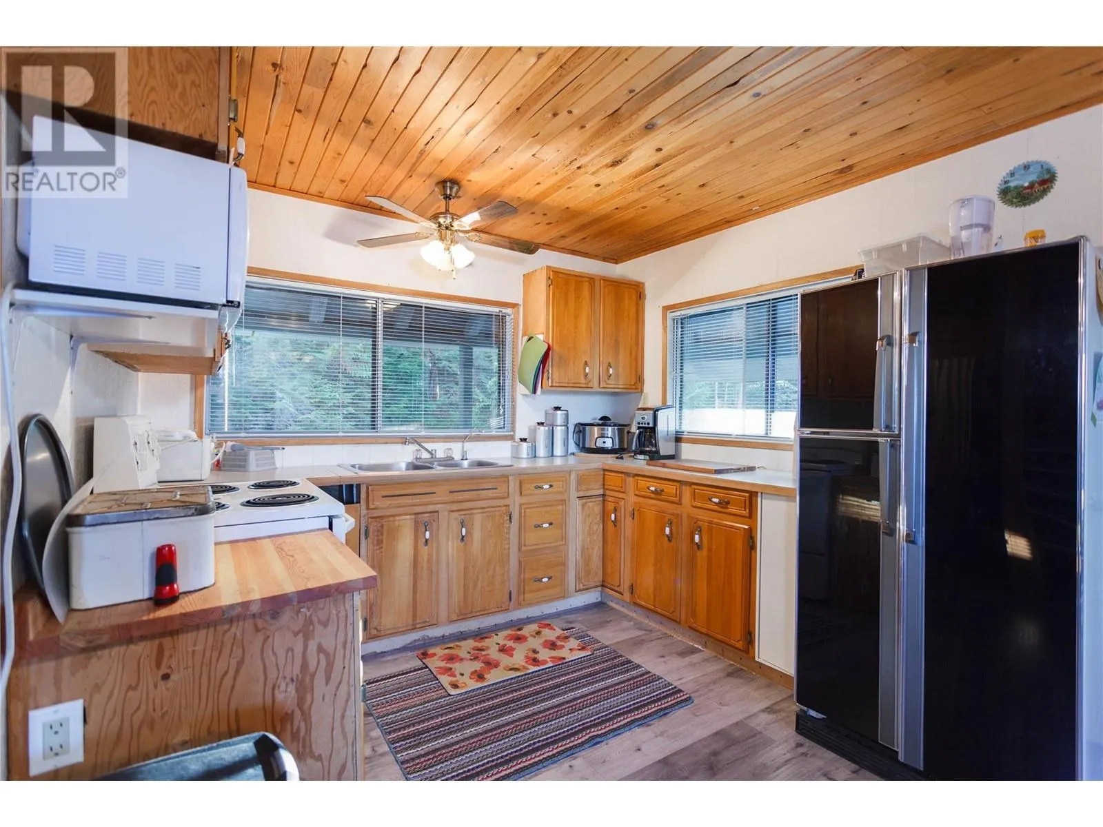3217 Lumby Mabel Lake Road