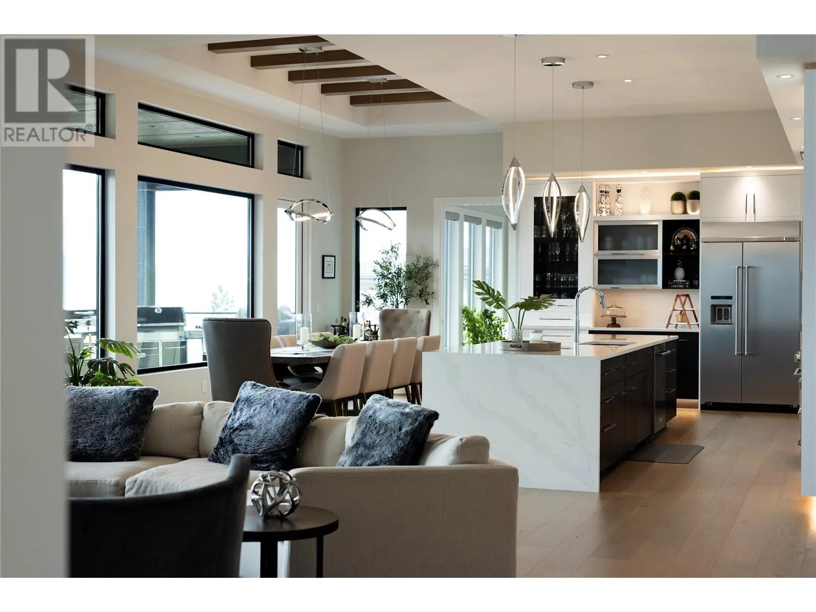5650 The Edge Place Unit# 111