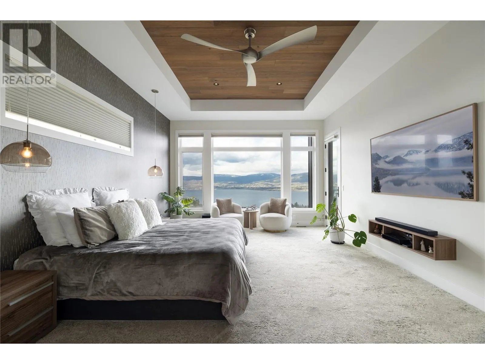 5650 The Edge Place Unit# 111