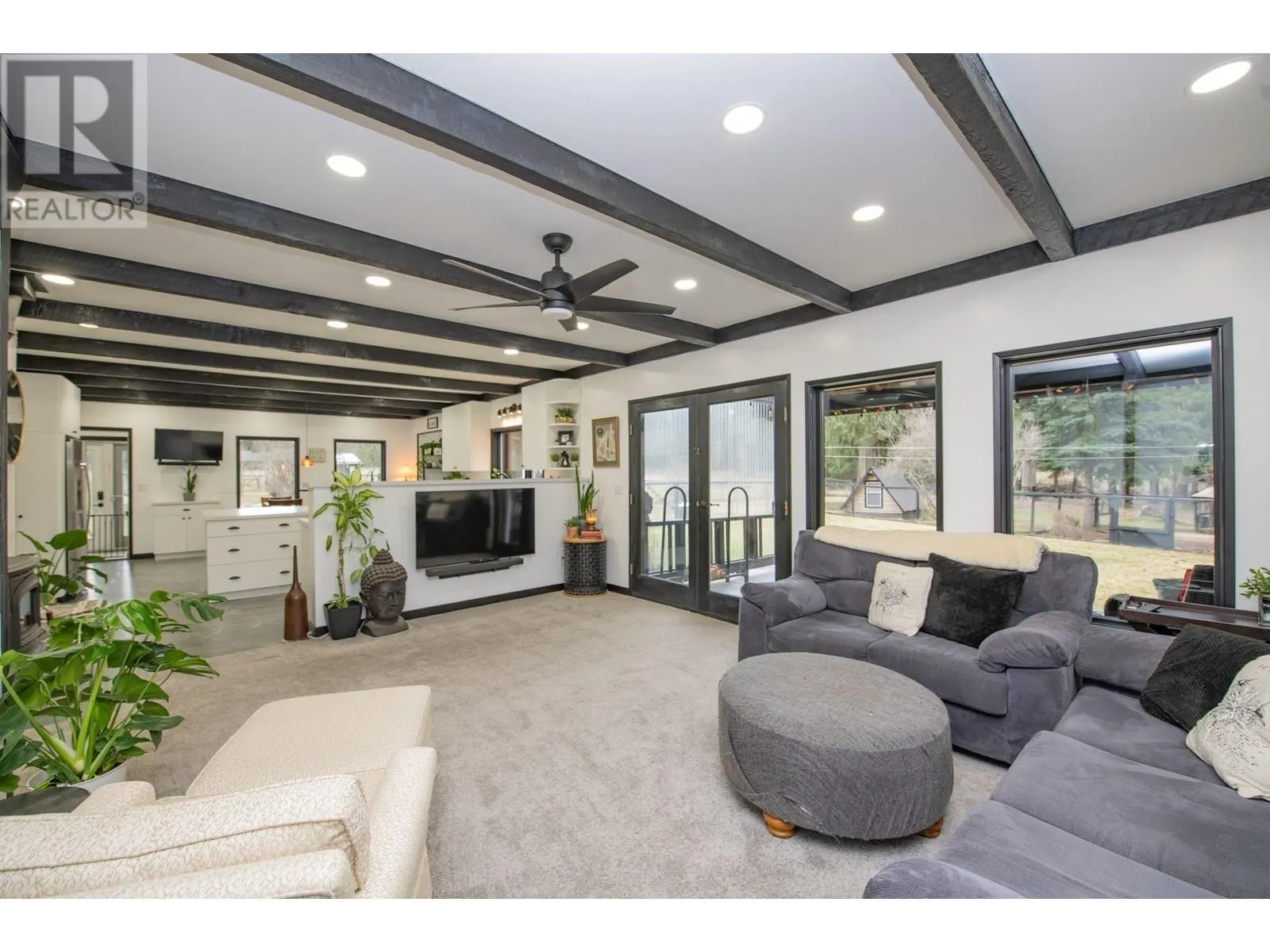 1416 Creighton Valley Road