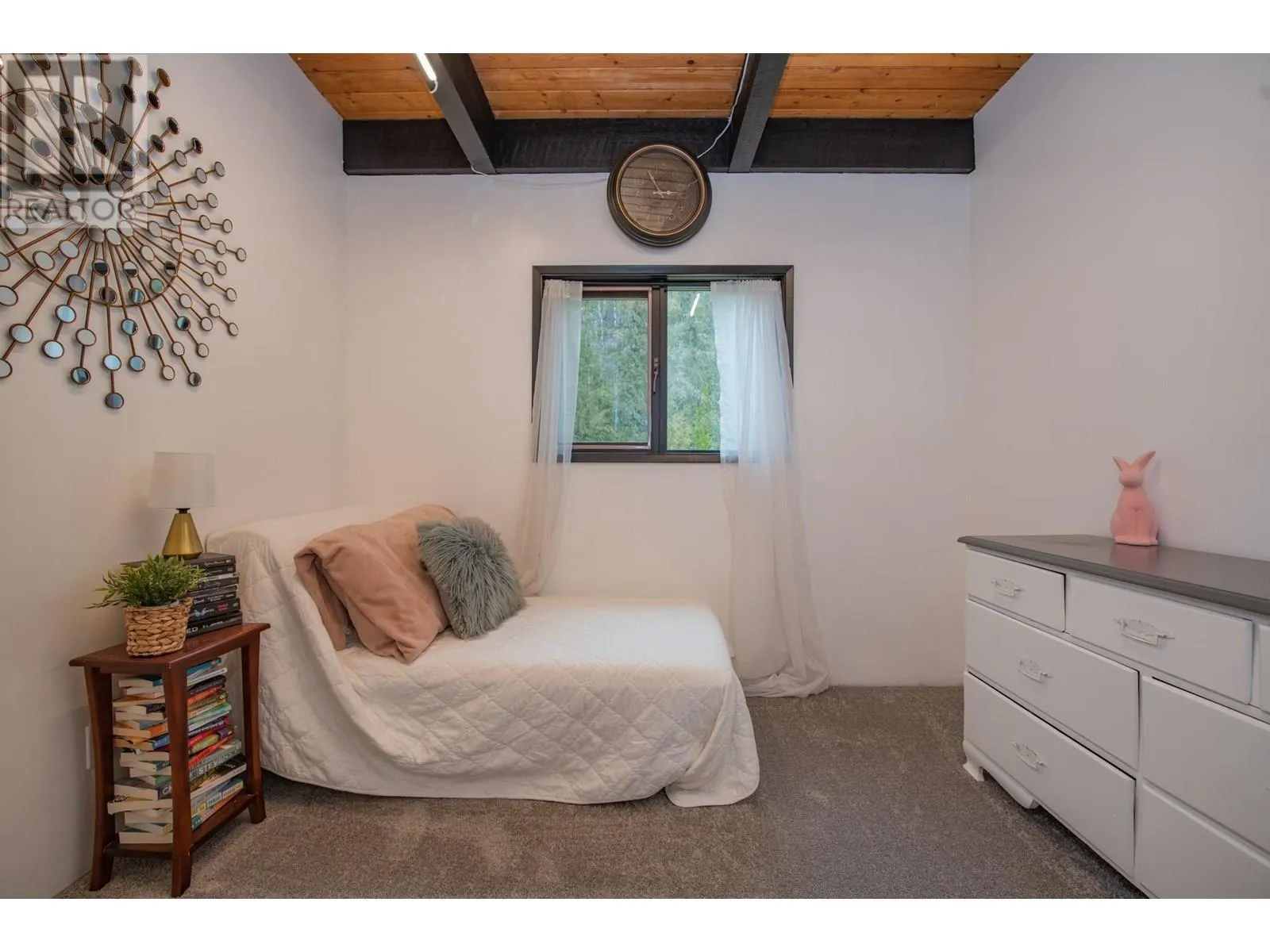 1416 Creighton Valley Road