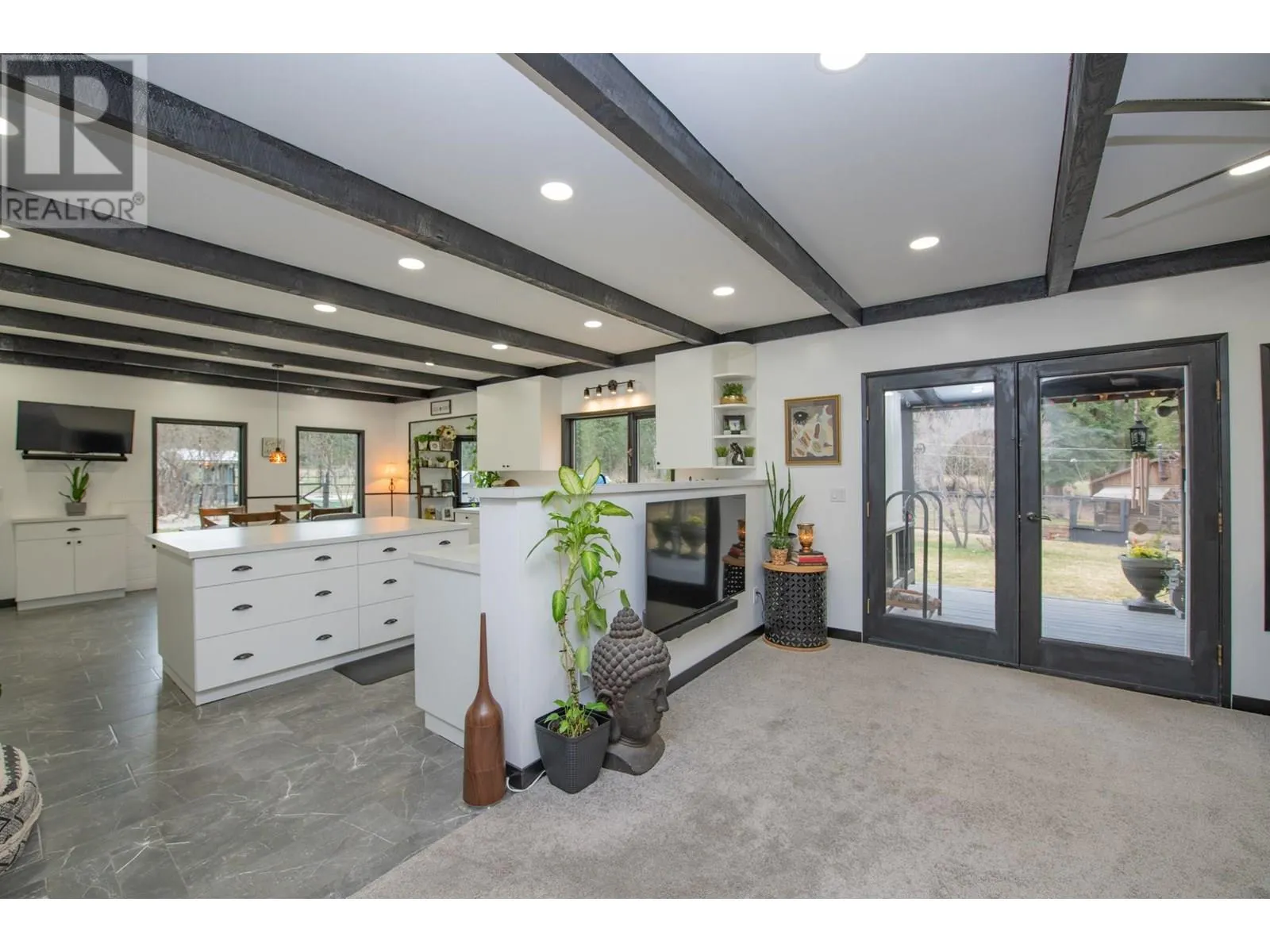 1416 Creighton Valley Road