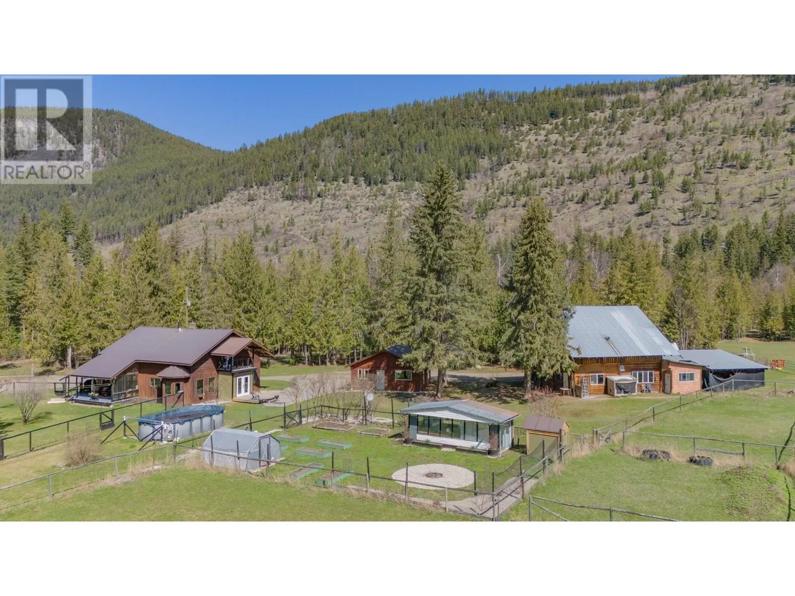 1416 Creighton Valley Road