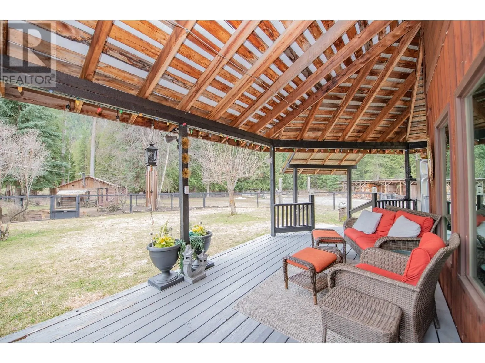 1416 Creighton Valley Road