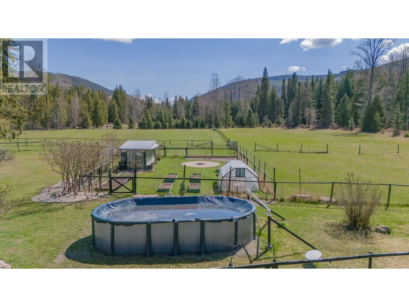 1416 Creighton Valley Road