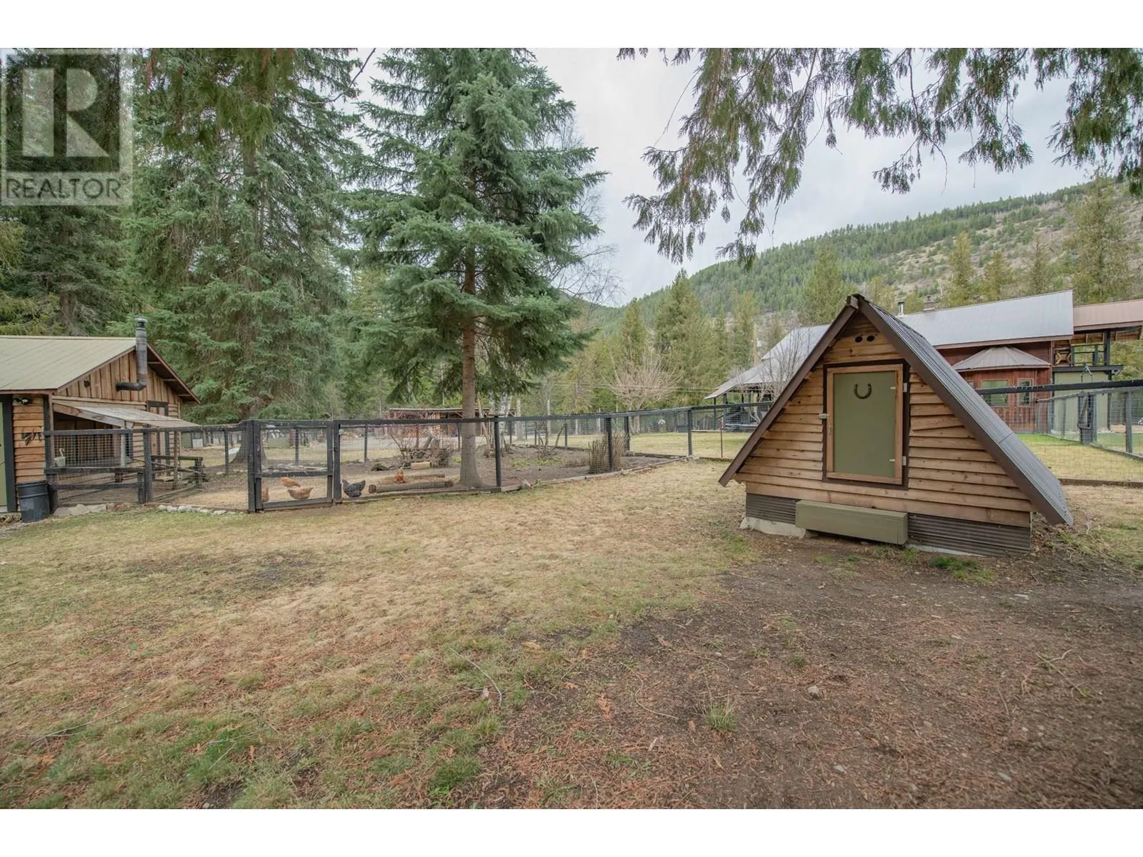 1416 Creighton Valley Road