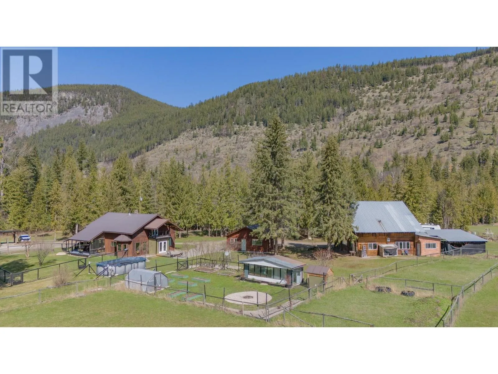 1416 Creighton Valley Road