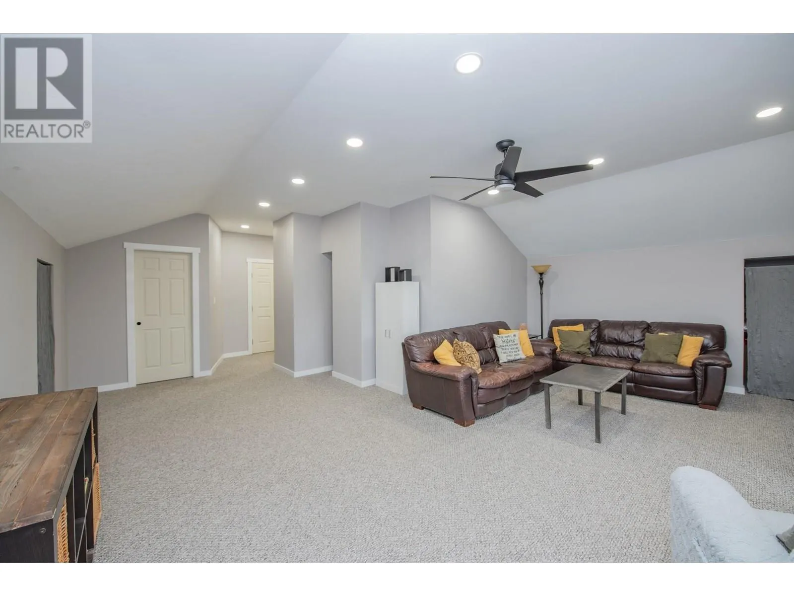 1416 Creighton Valley Road