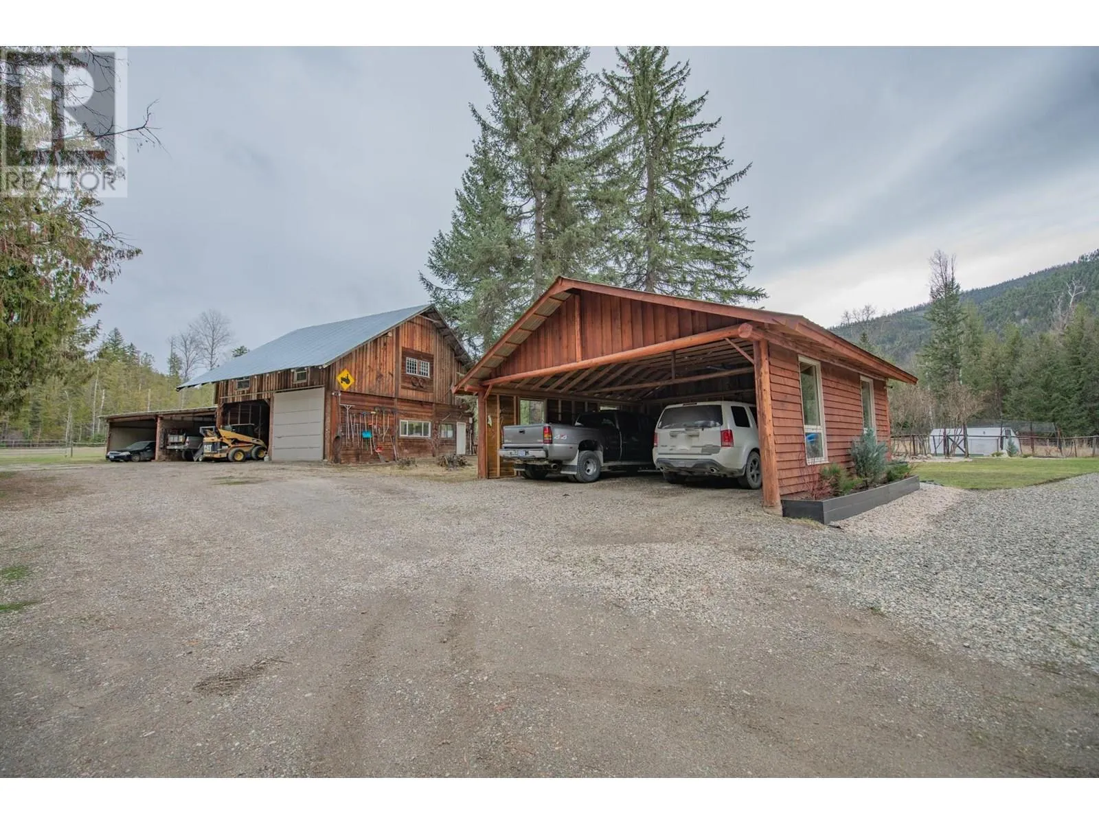 1416 Creighton Valley Road