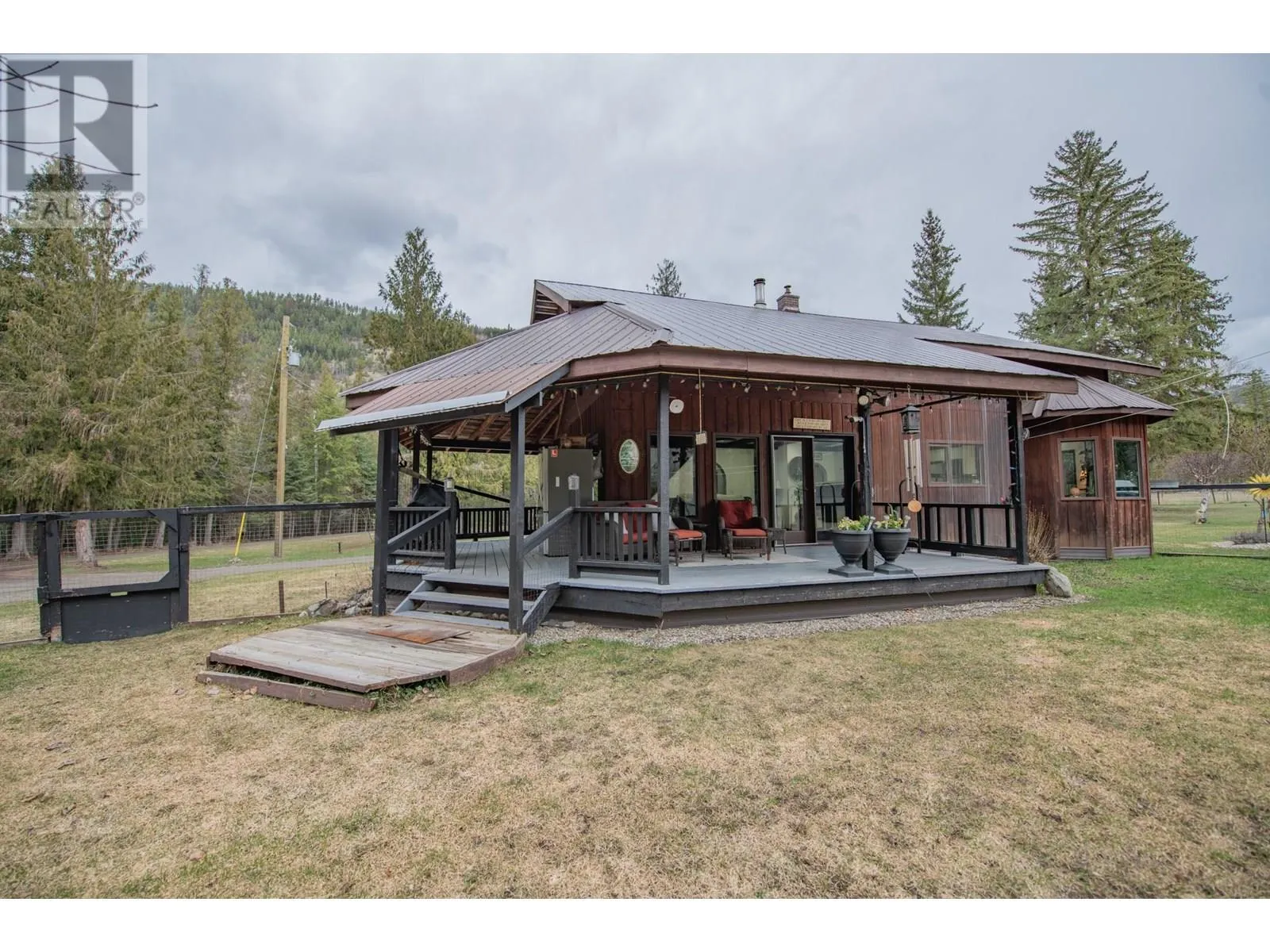 1416 Creighton Valley Road