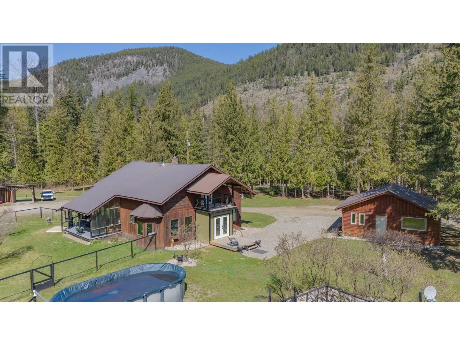 1416 Creighton Valley Road