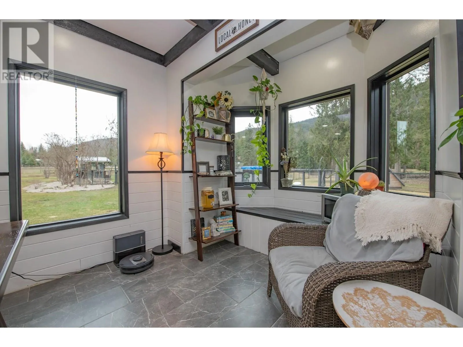 1416 Creighton Valley Road