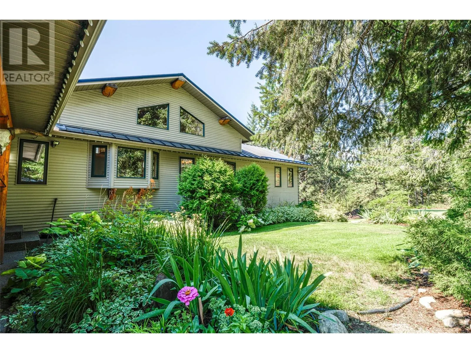 10 Candide Drive