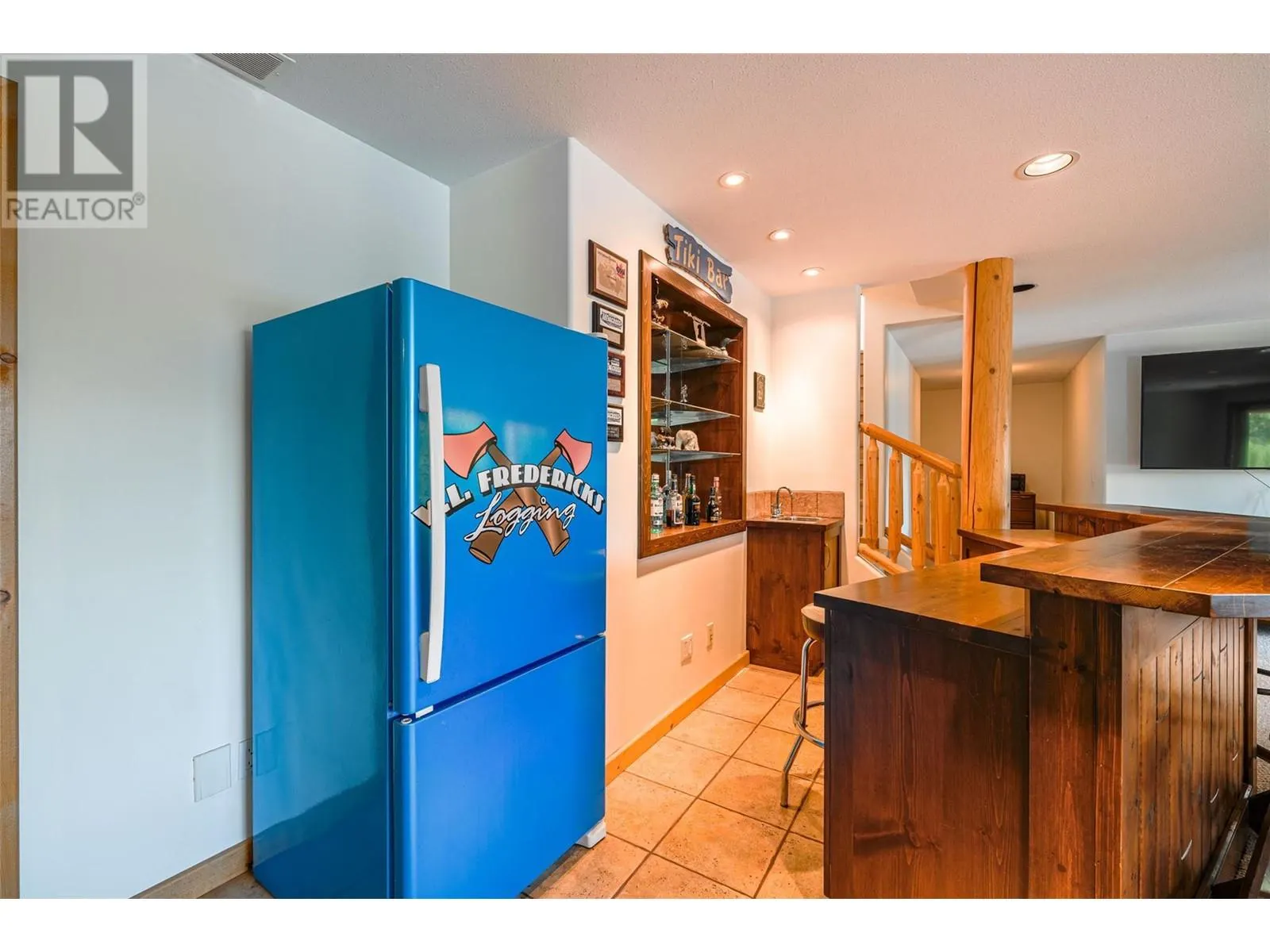 10 Candide Drive