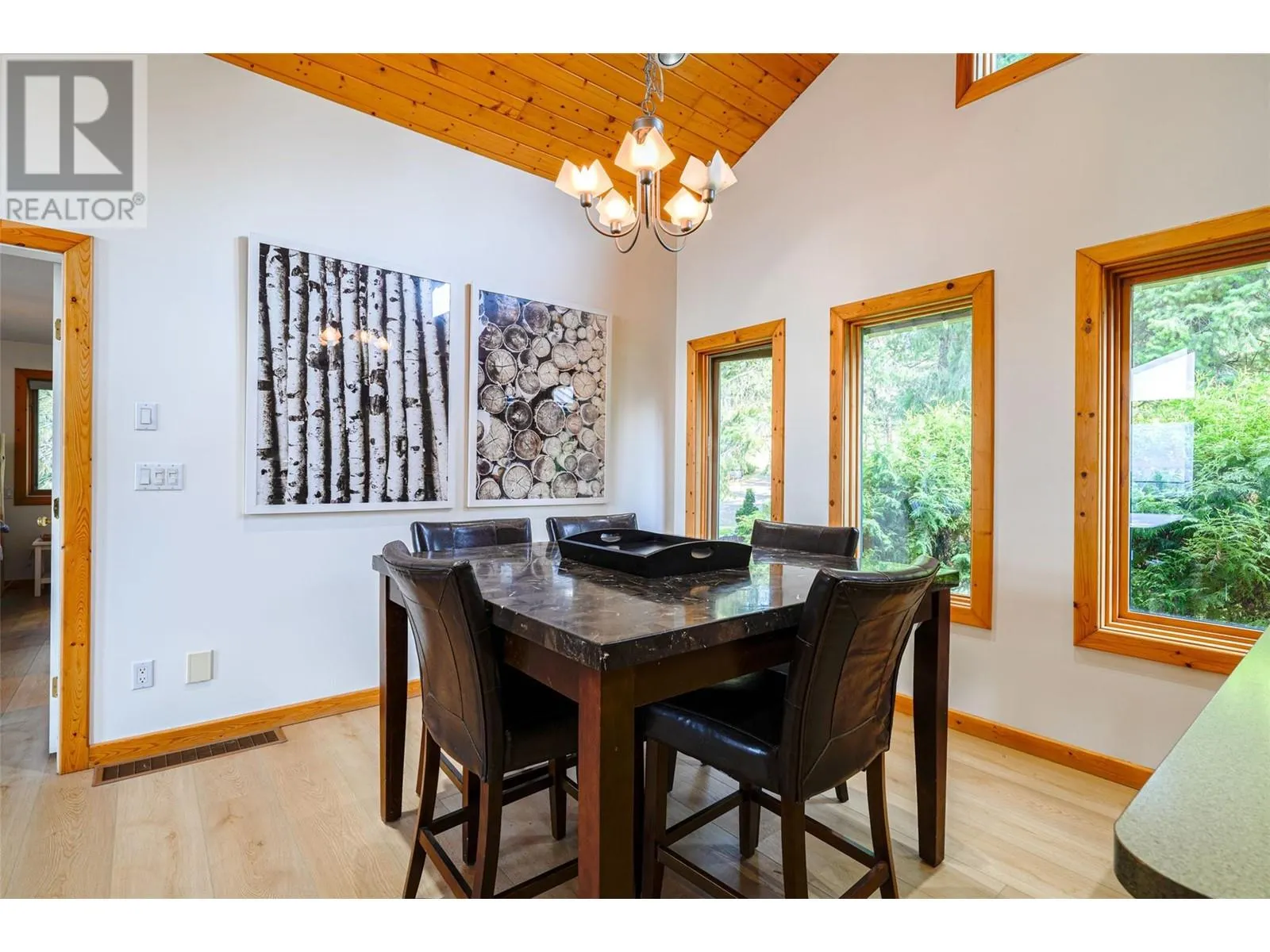 10 Candide Drive