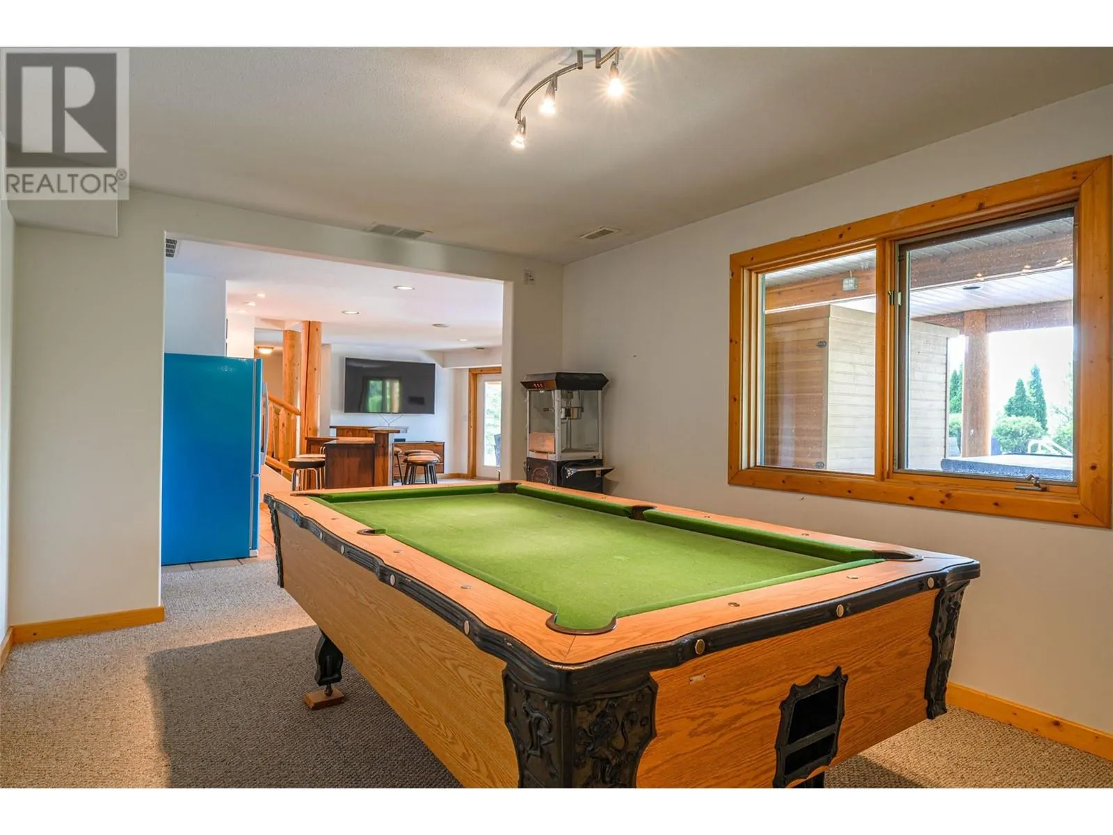 10 Candide Drive