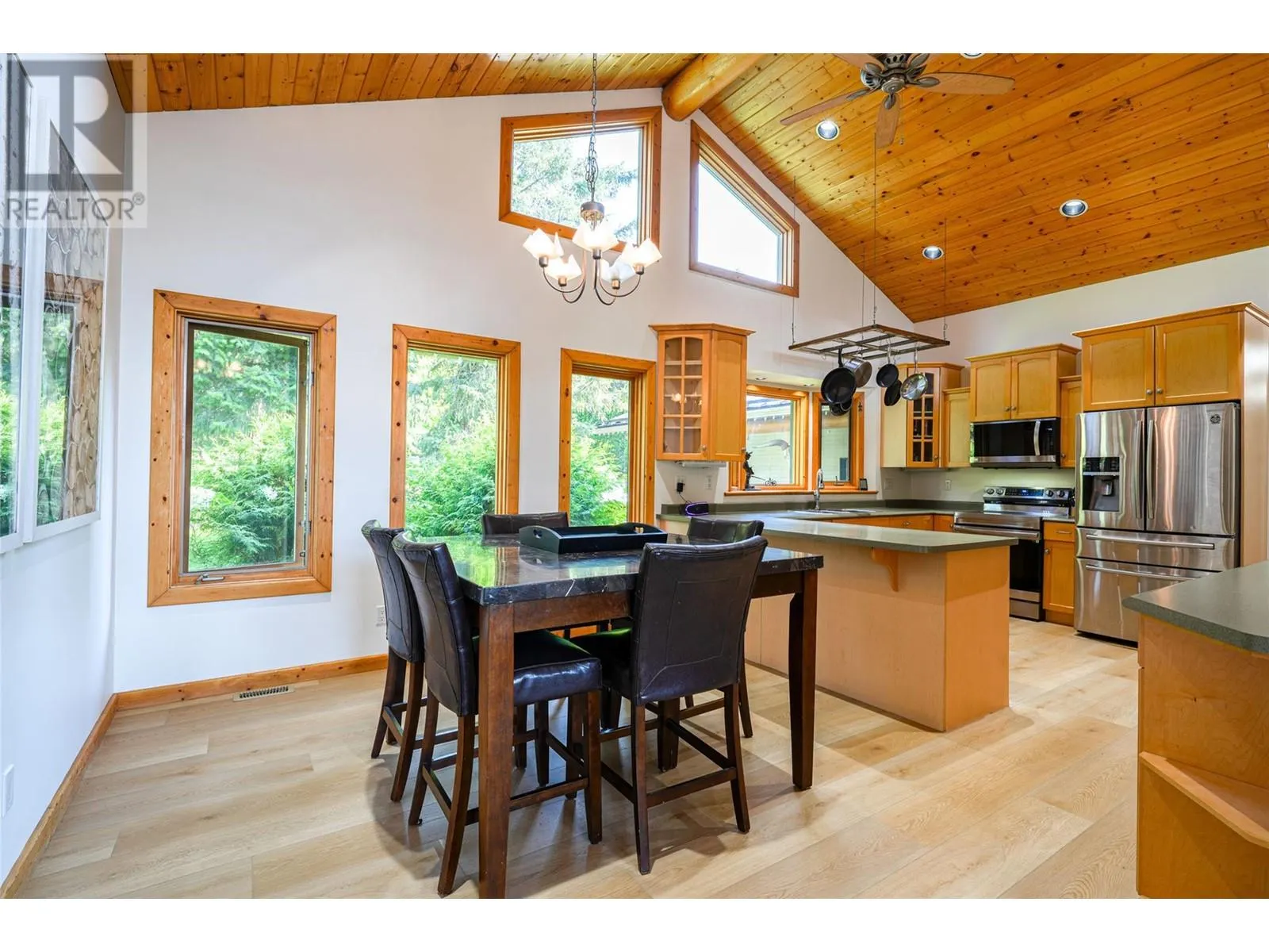 10 Candide Drive