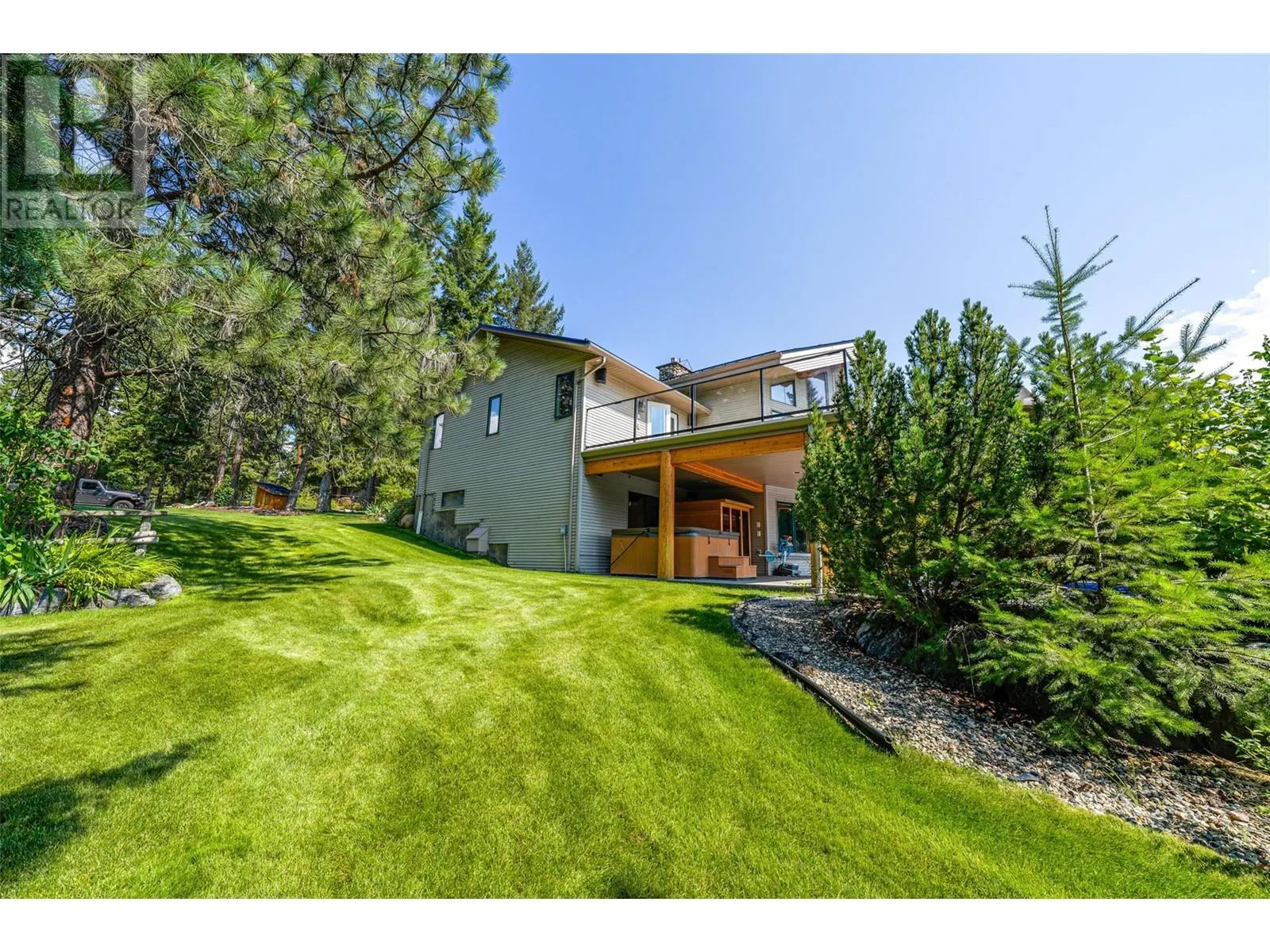 10 Candide Drive