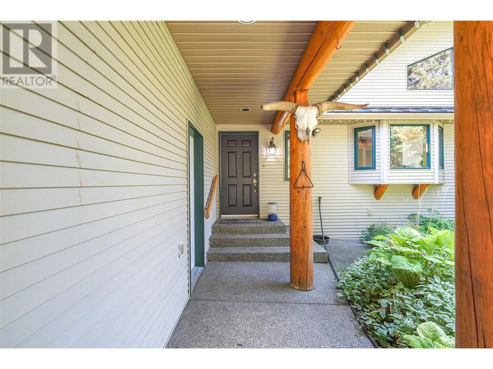 10 Candide Drive