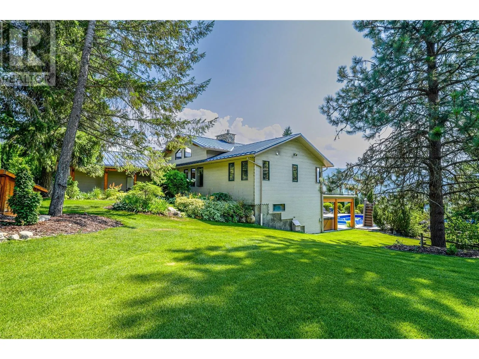 10 Candide Drive