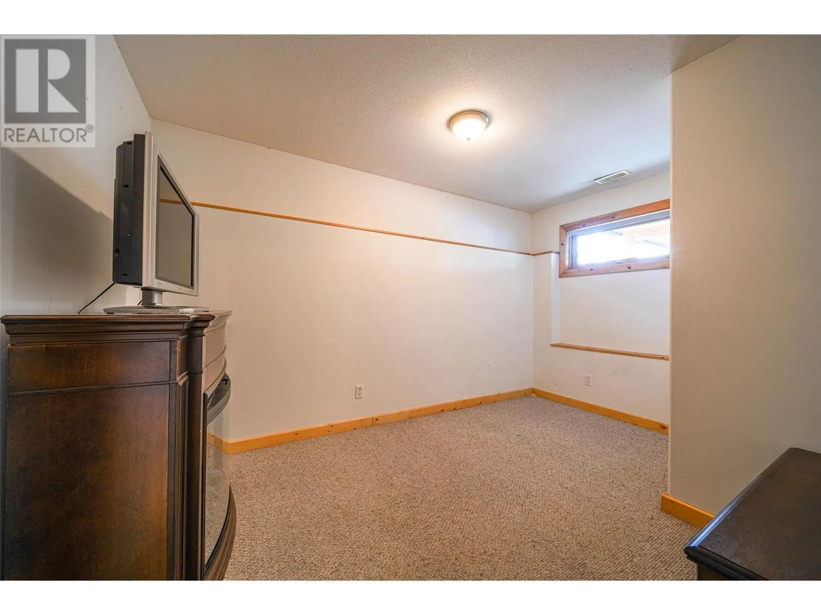 10 Candide Drive