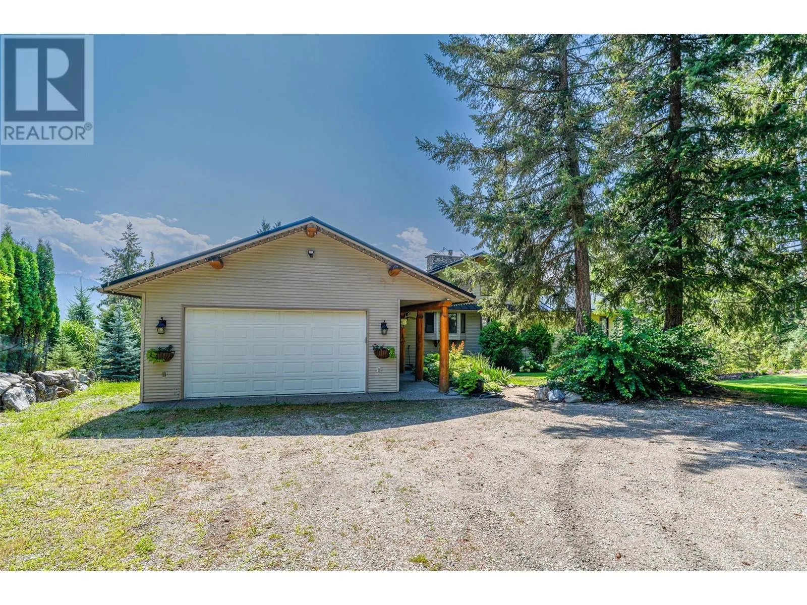 10 Candide Drive