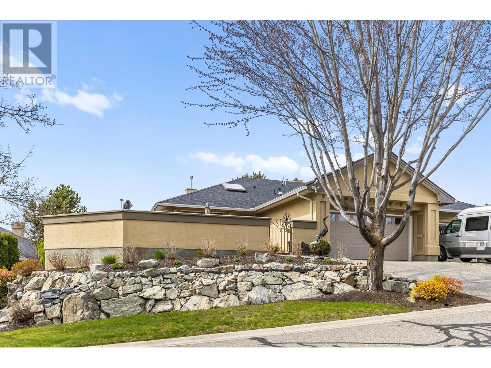 3888 Gallaghers Pinnacle Way Unit# 17