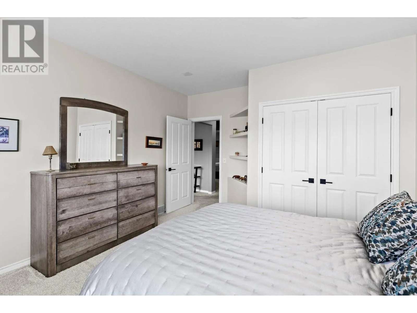 3888 Gallaghers Pinnacle Way Unit# 17
