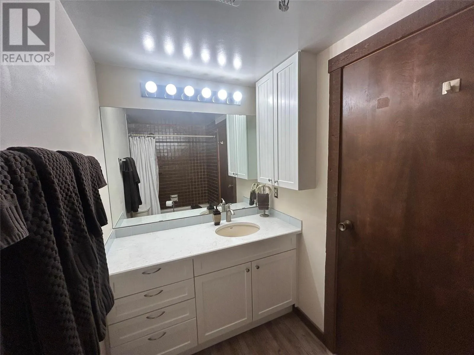 7470 Porcupine Road Unit# 913