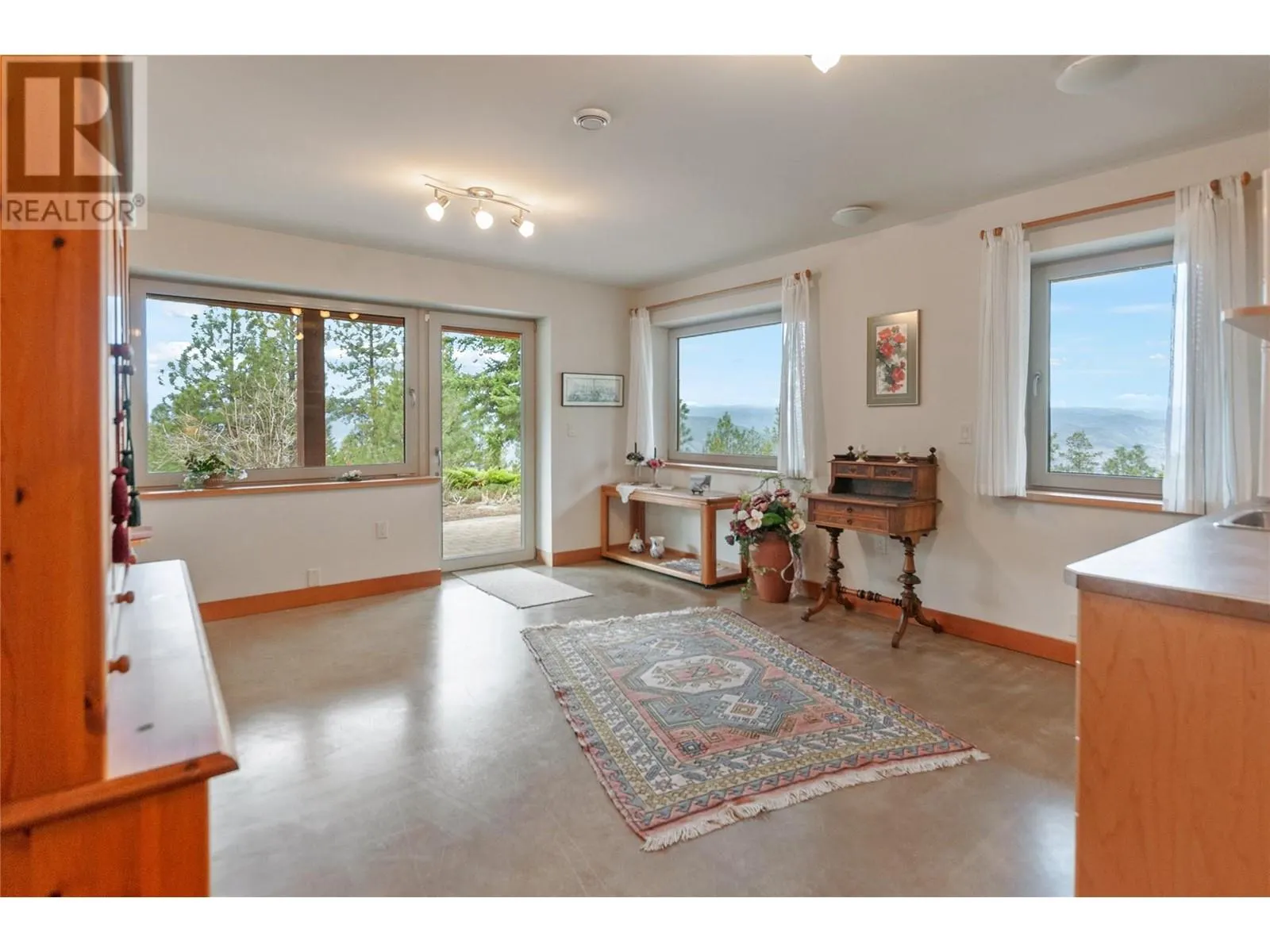 102 Vista Place