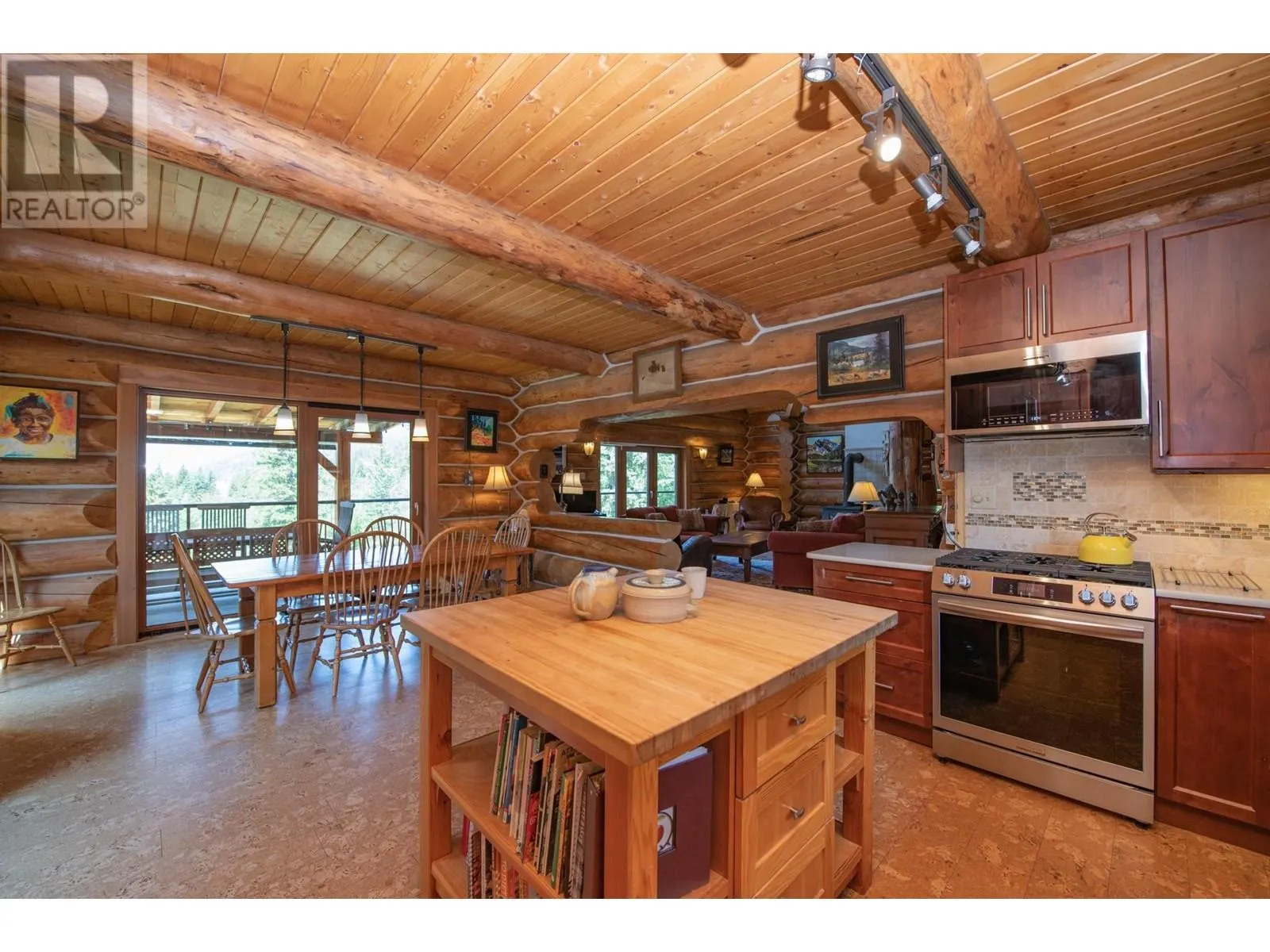 592 Bear Valley Road