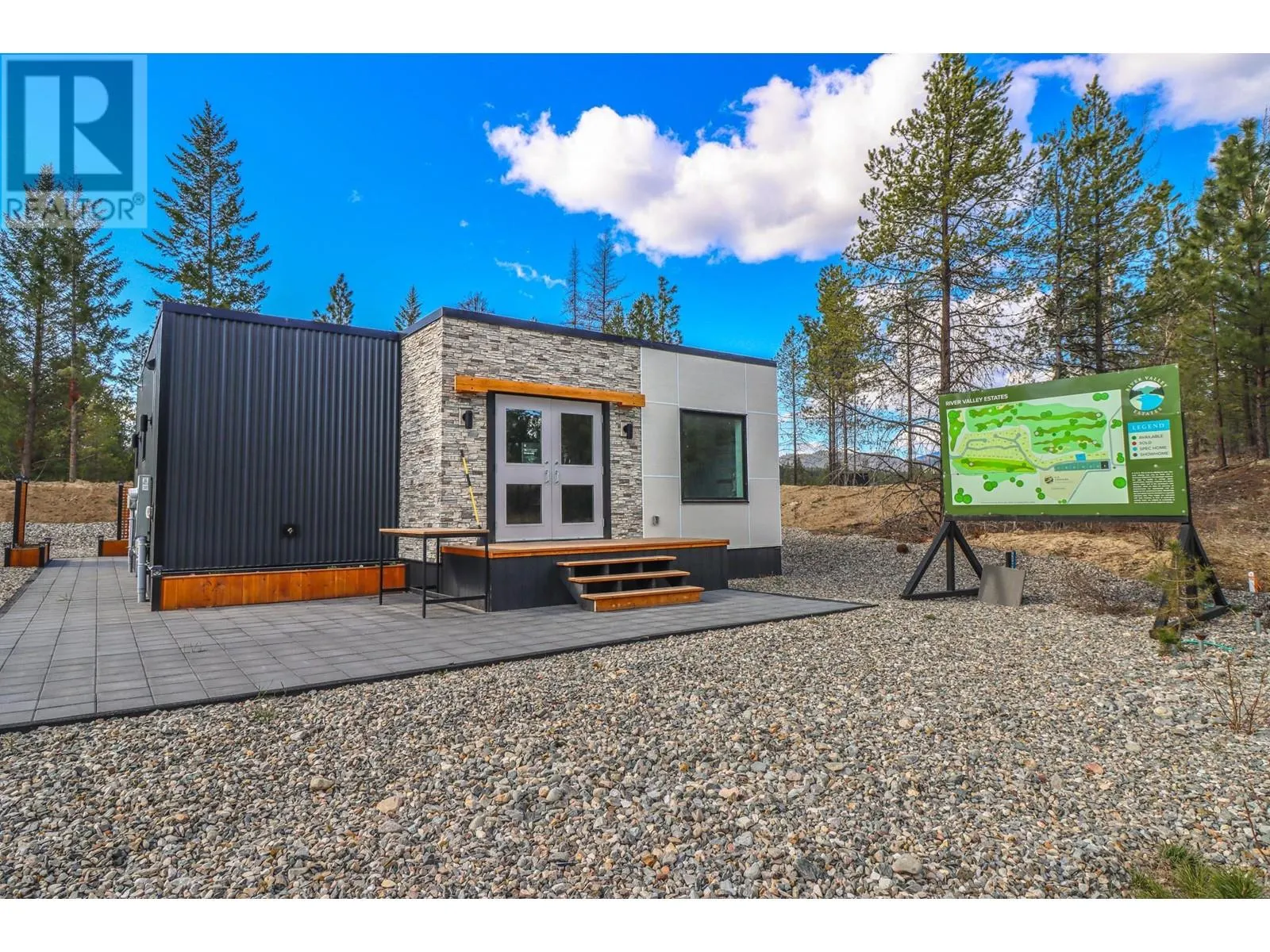 333 CORRAL Close