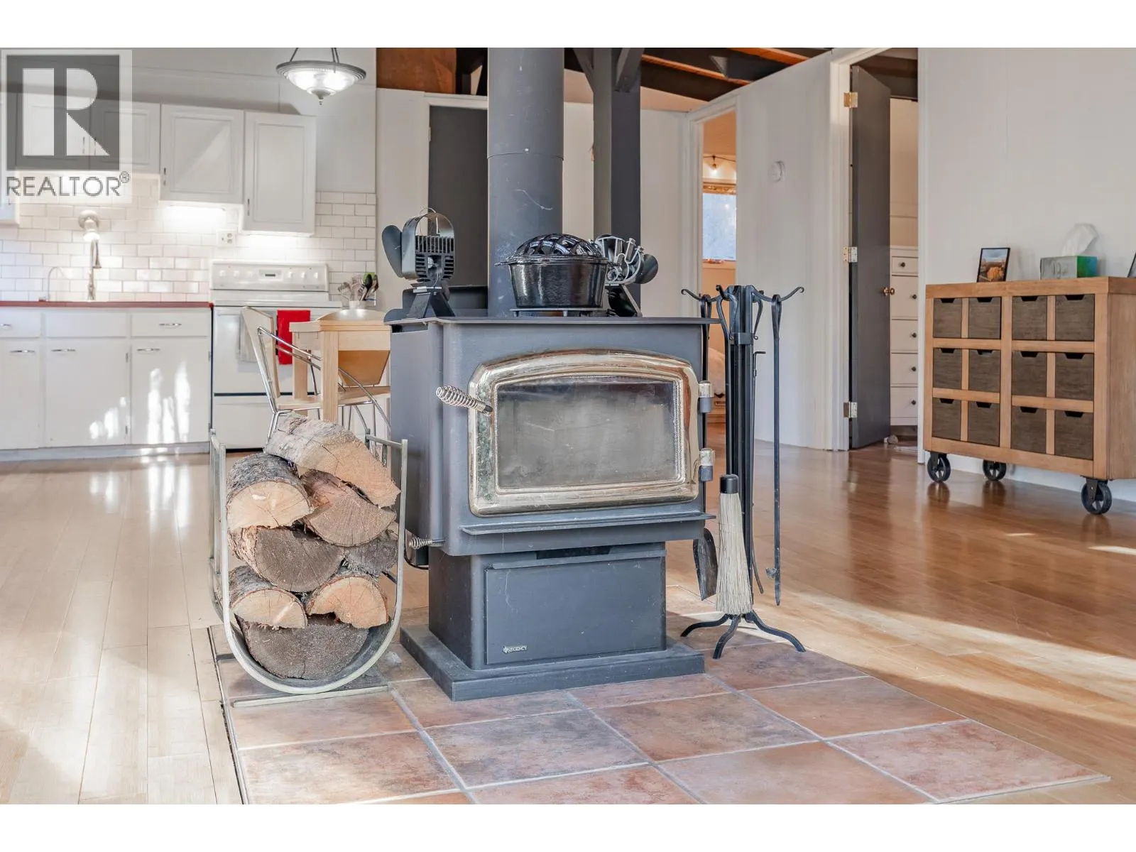 4736 COPPER Crescent