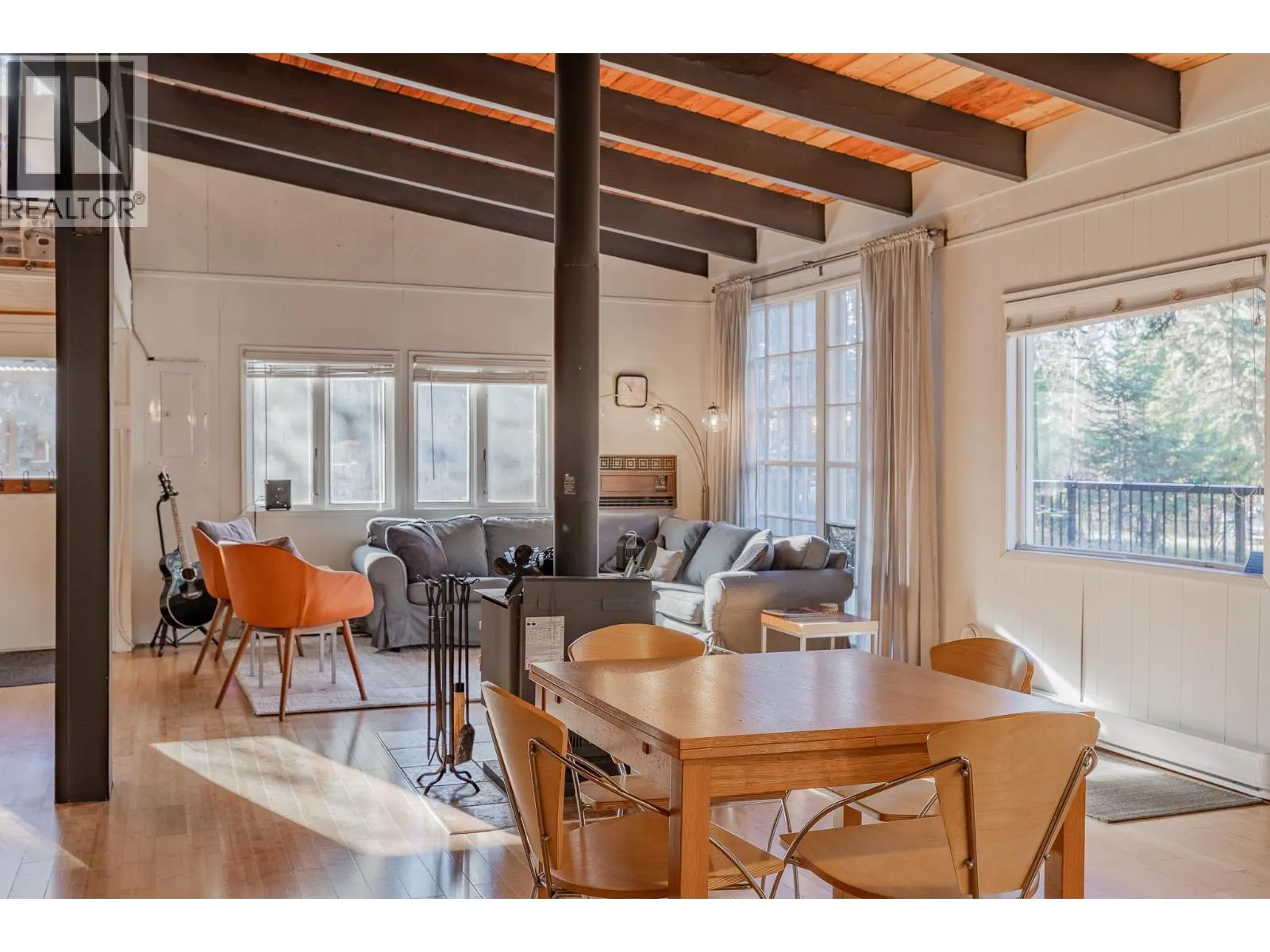 4736 COPPER Crescent