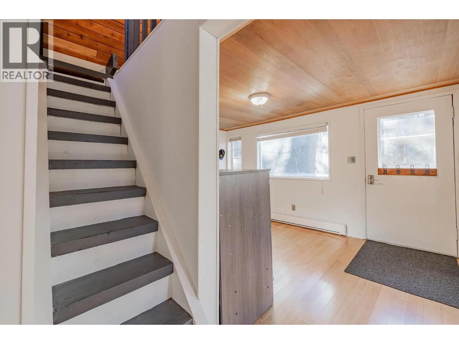4736 COPPER Crescent