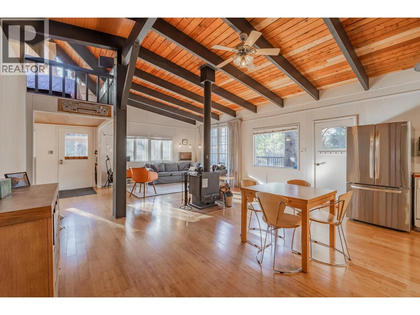 4736 COPPER Crescent