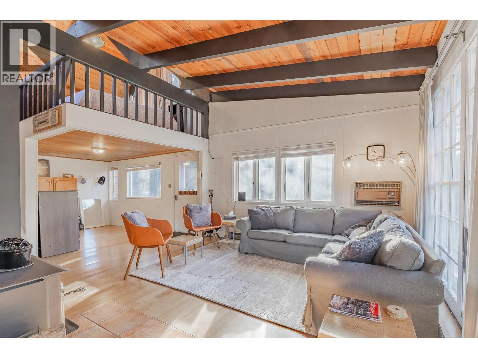 4736 COPPER Crescent