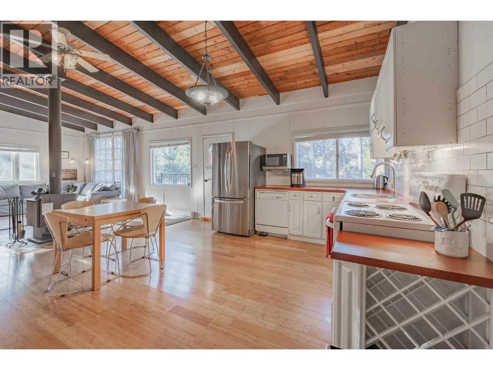 4736 COPPER Crescent
