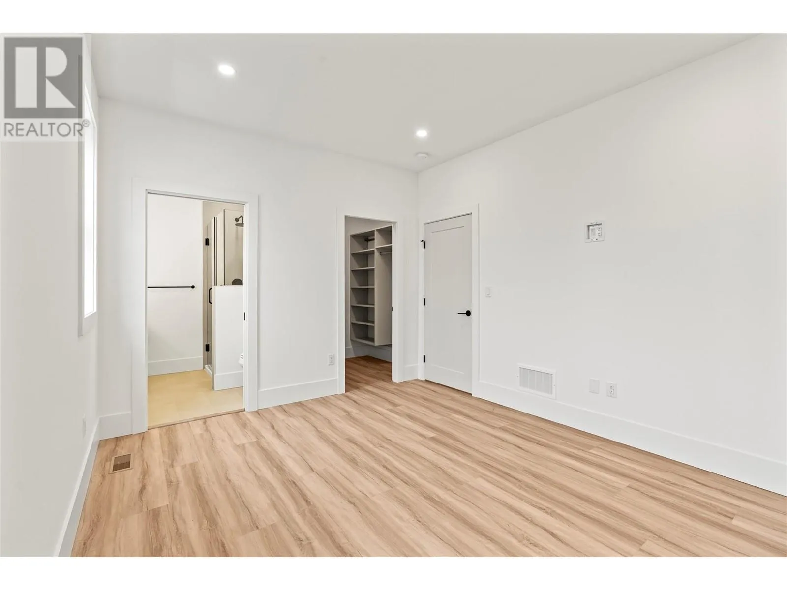 6989/6997 Manning Place