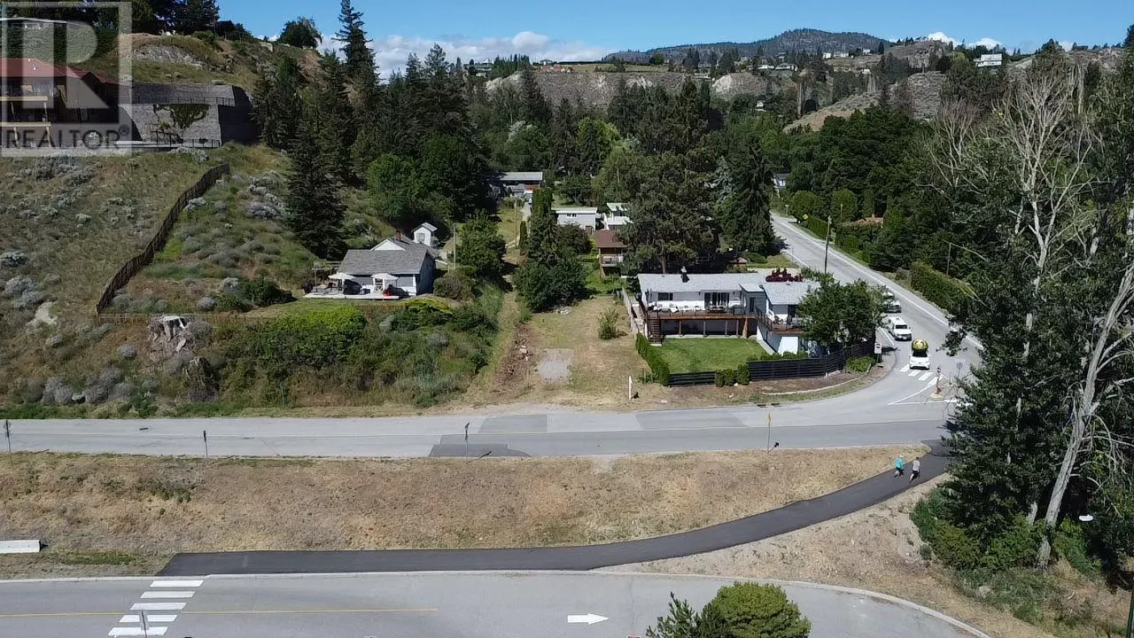 15204 LAKESHORE Drive