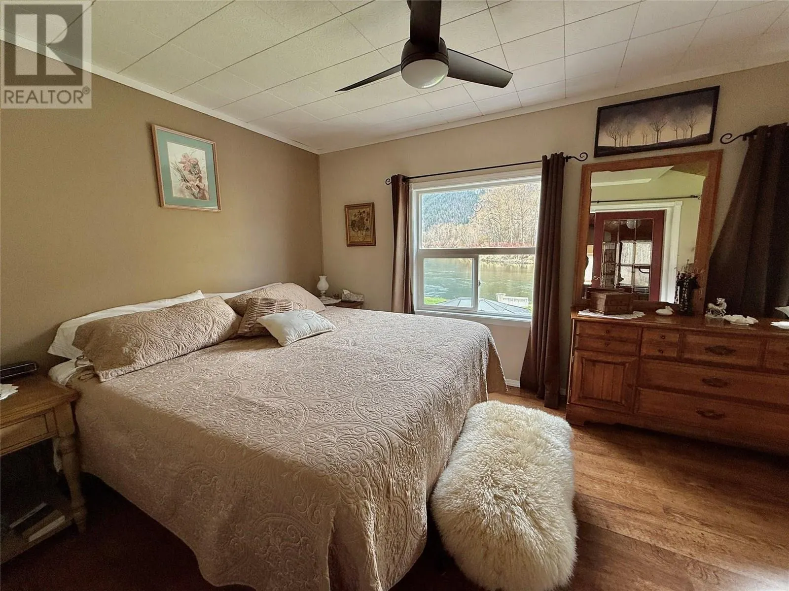 1413 Silver Sands Road