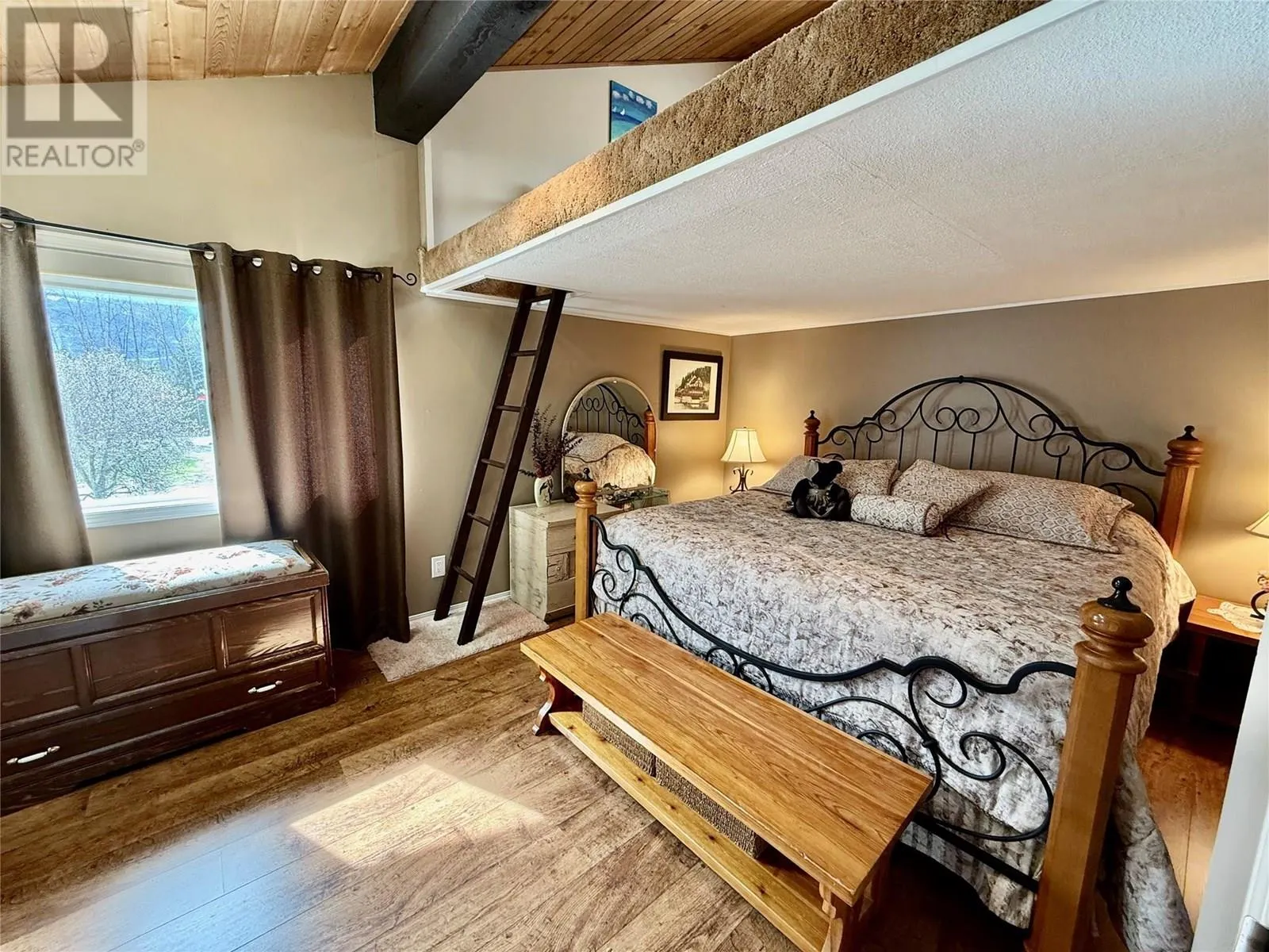 1413 Silver Sands Road