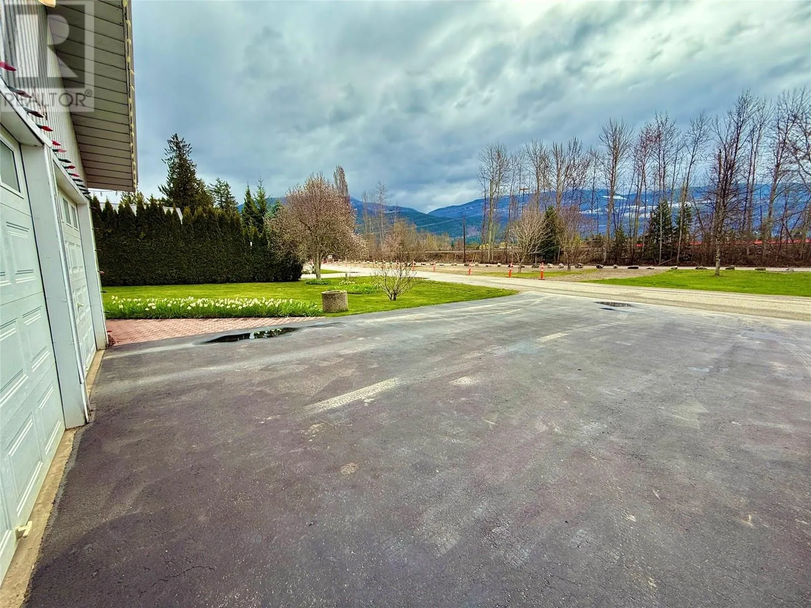 1413 Silver Sands Road