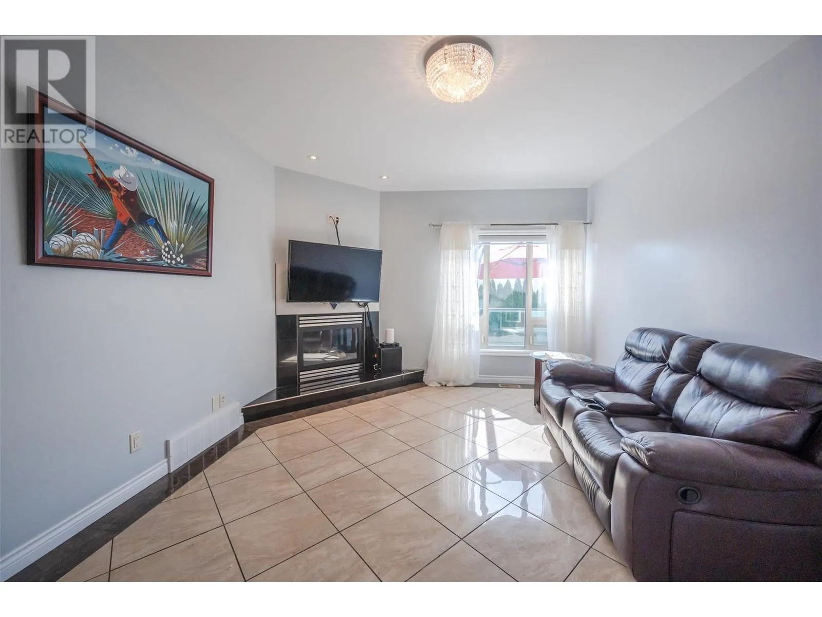 1095 Fairview Road