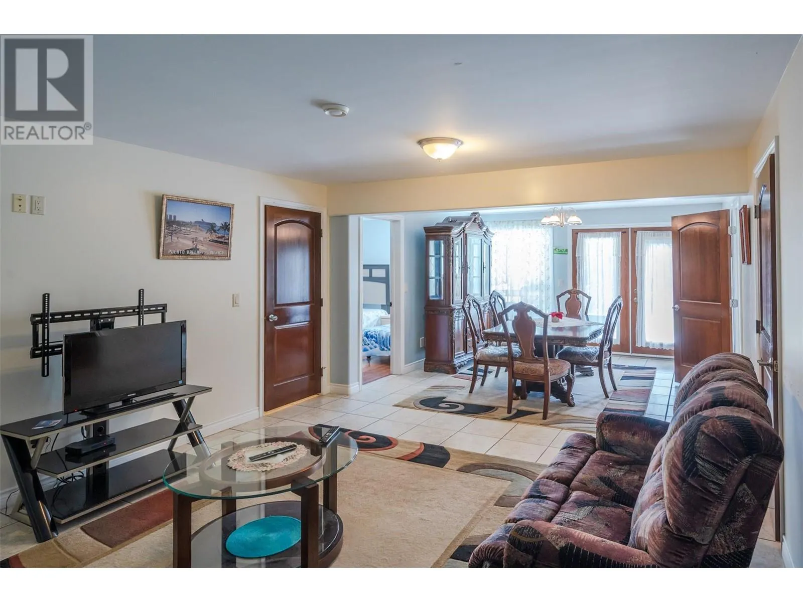 1095 Fairview Road